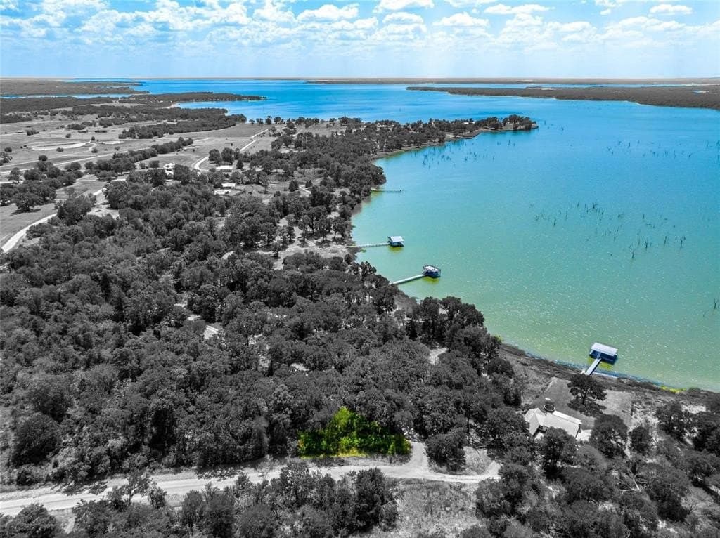 0.27 acres in Hunt County