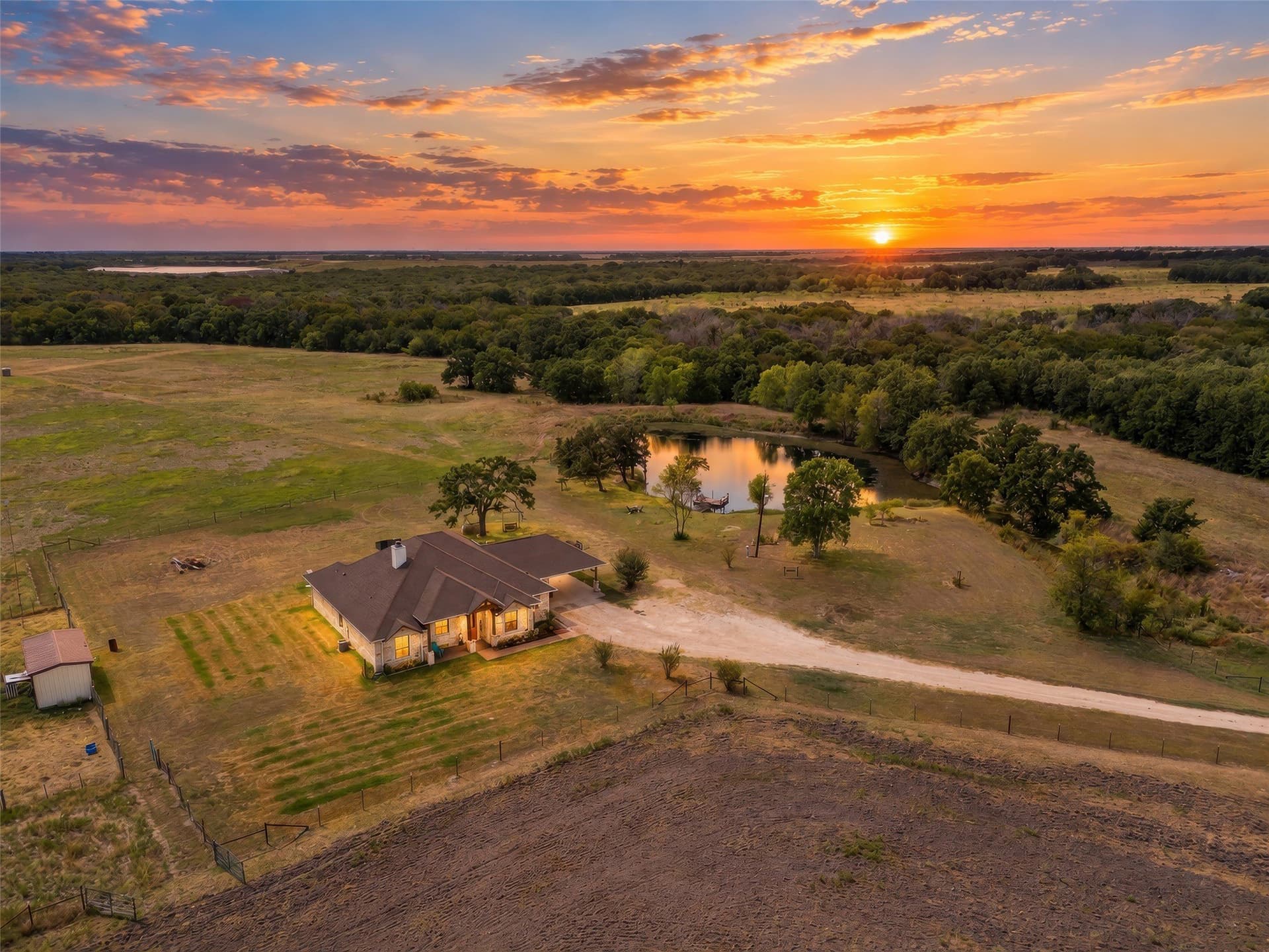 64 acres in Limestone County