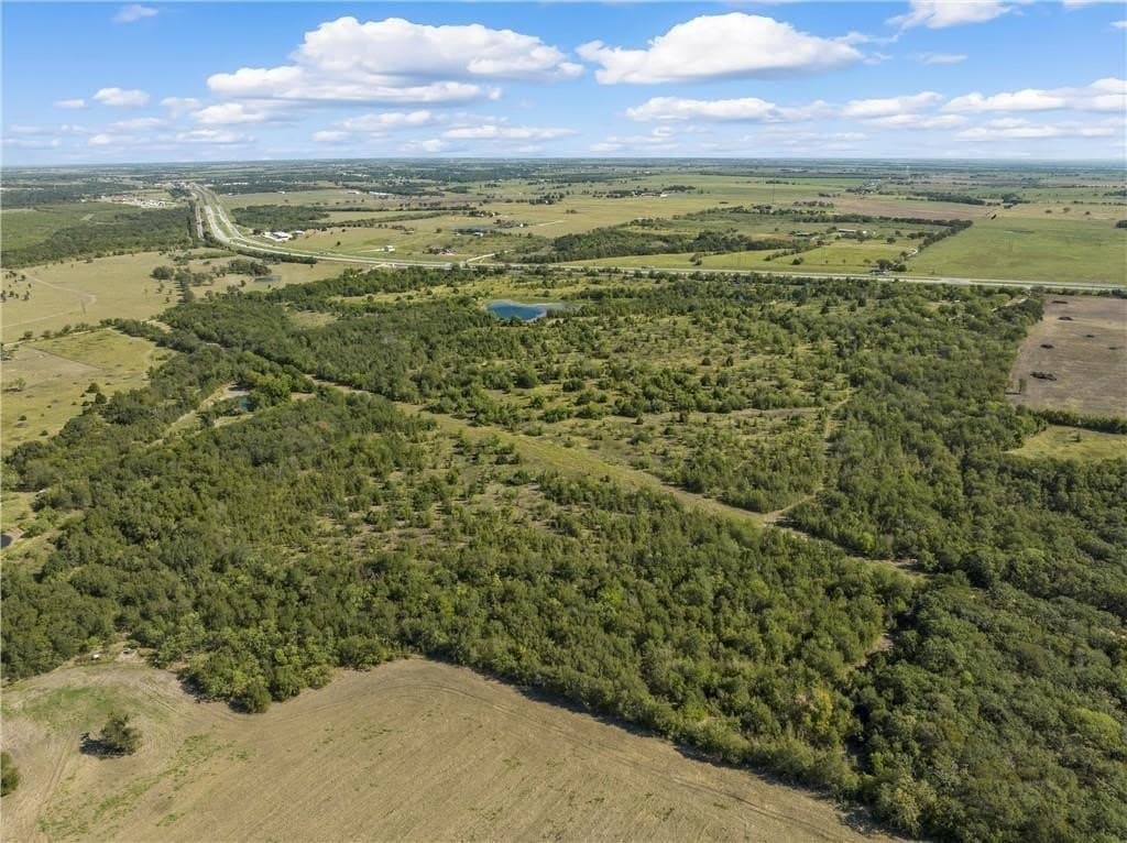 86.98 acres in Falls County