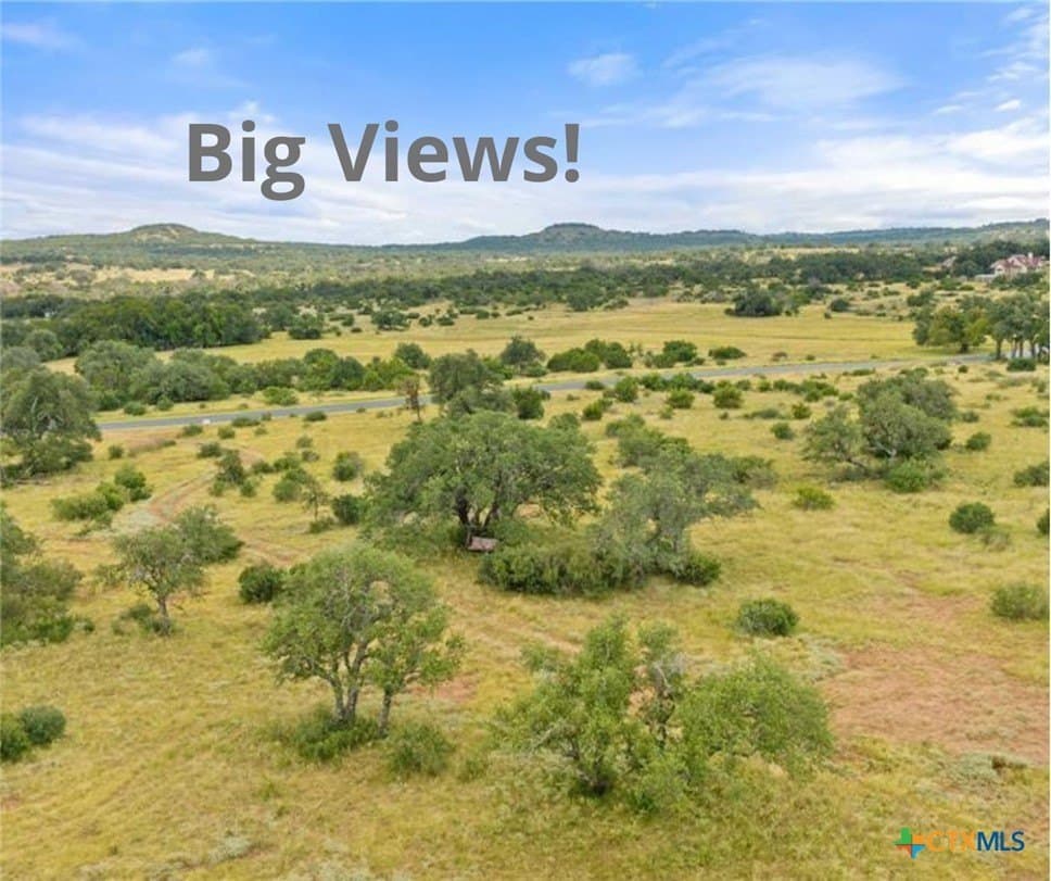 5.01 acres in Blanco County