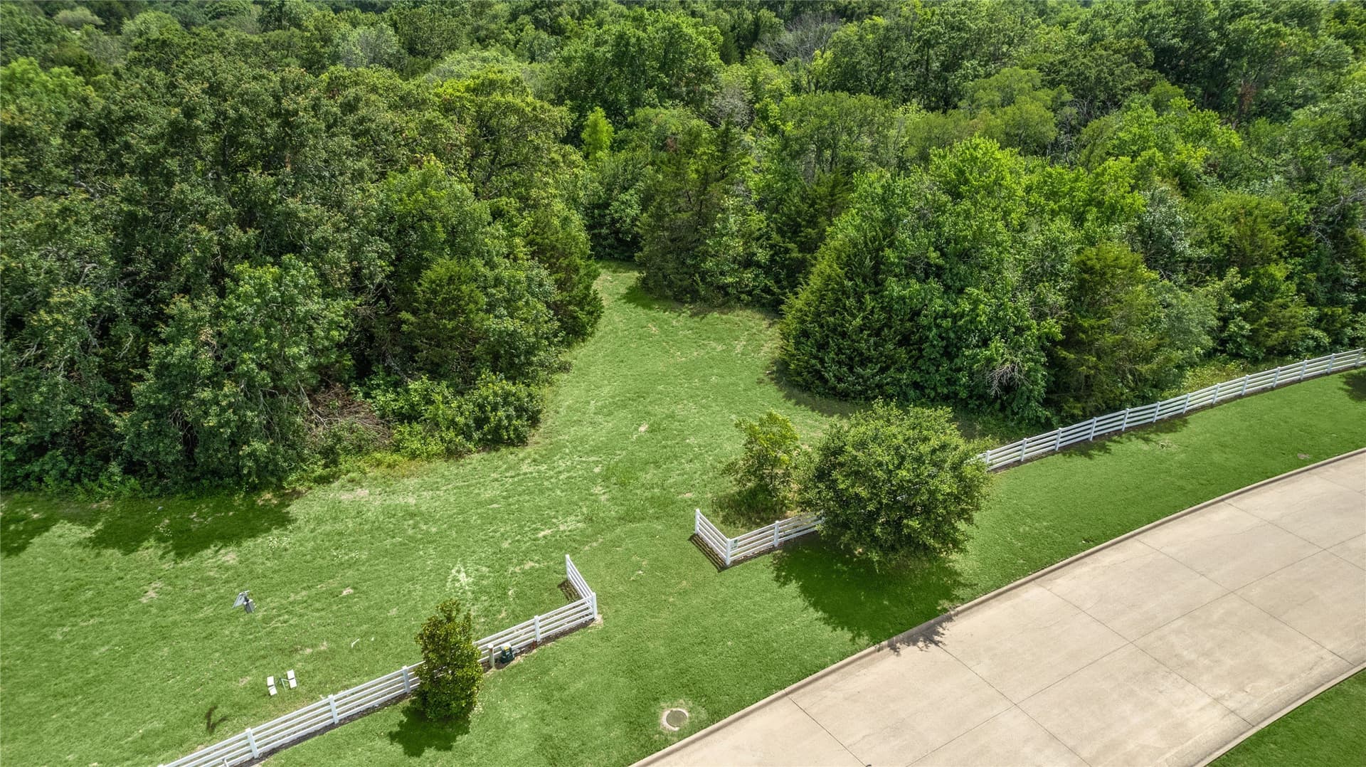 2.35 acres in Dallas County
