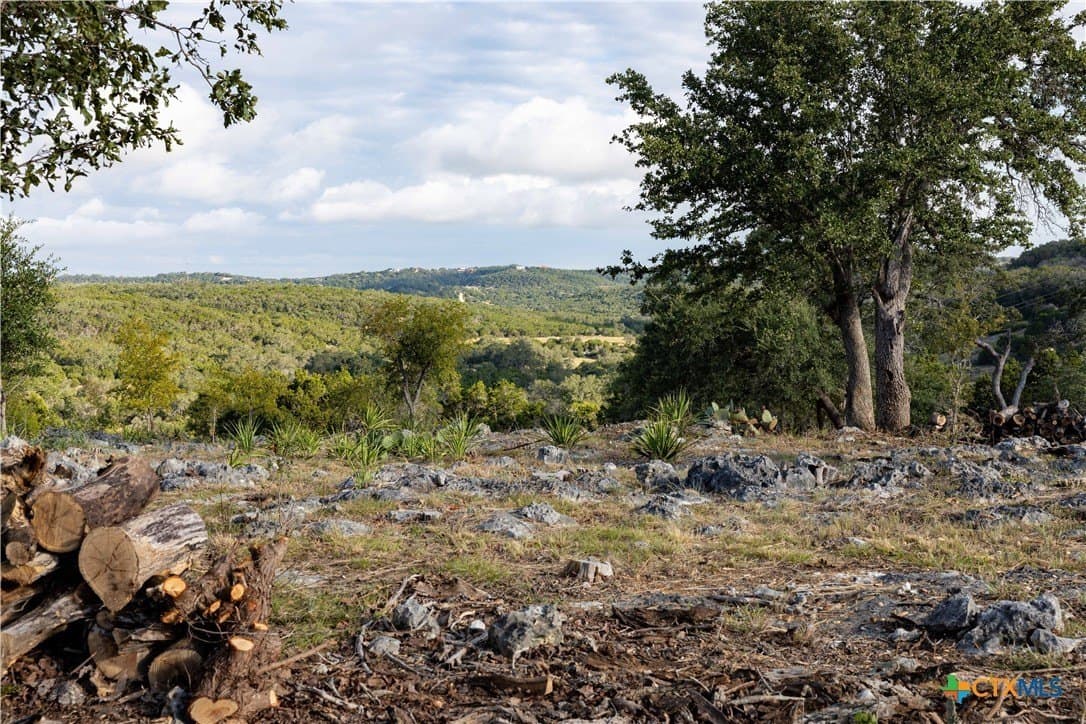 2.33 acres in Comal County