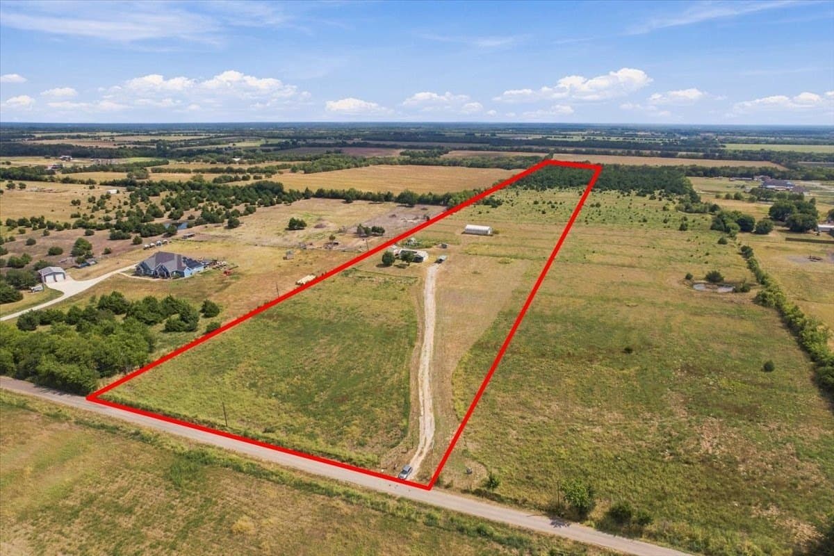 16.88 acres in Hunt County