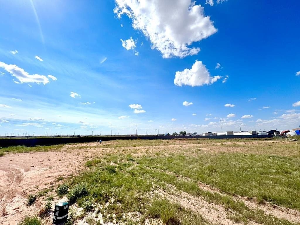 1 acres in Ector County