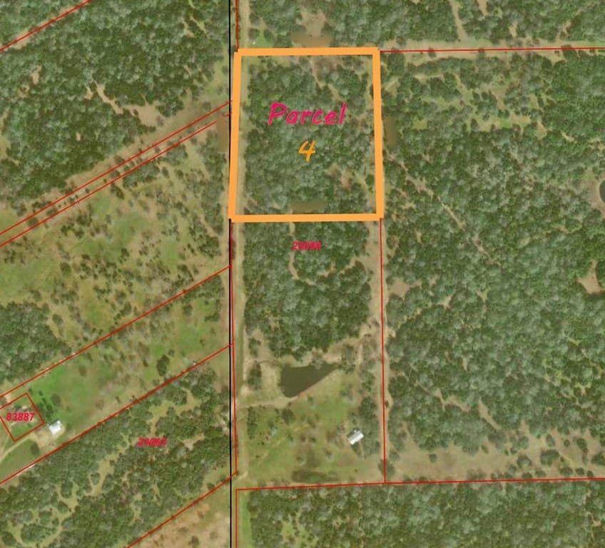 10 acres in Colorado County