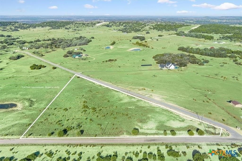 5.59 acres in Lampasas County
