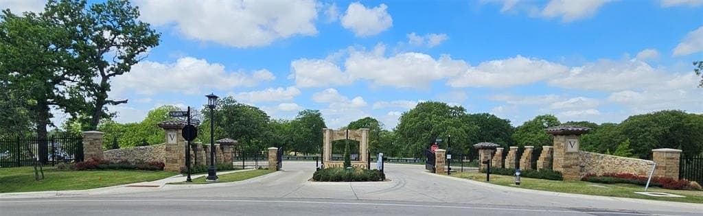 1 acres in Tarrant County