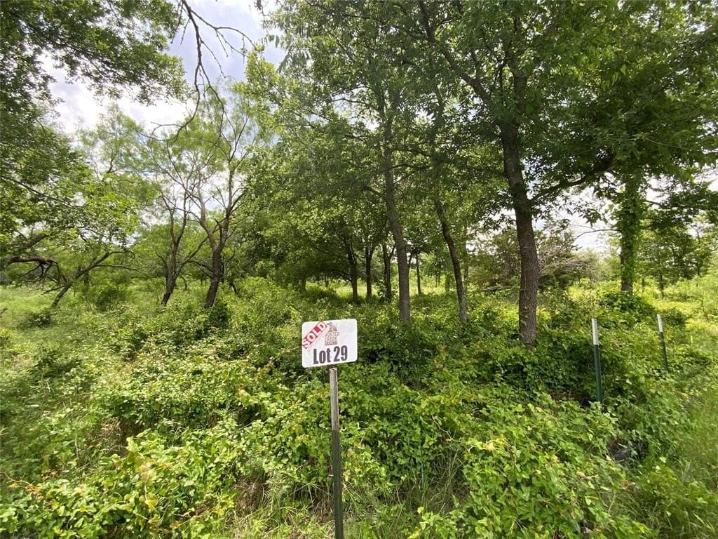 10.09 acres in Comanche County