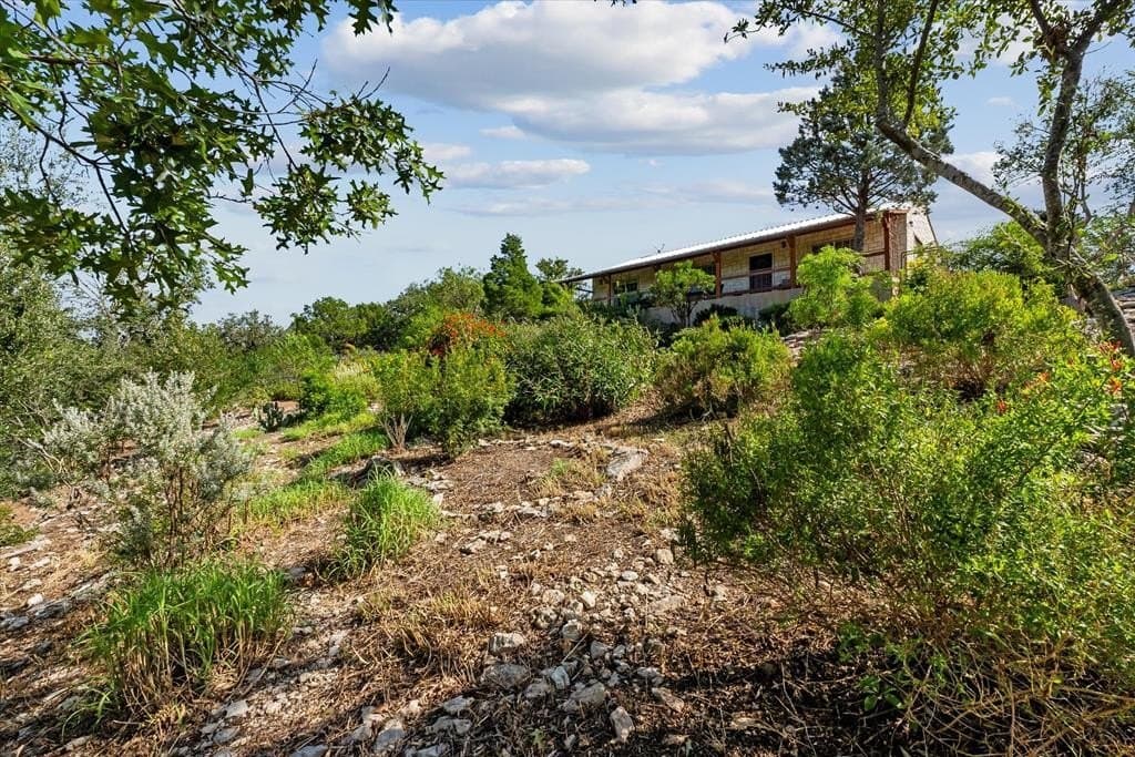 10.04 acres in Kerr County