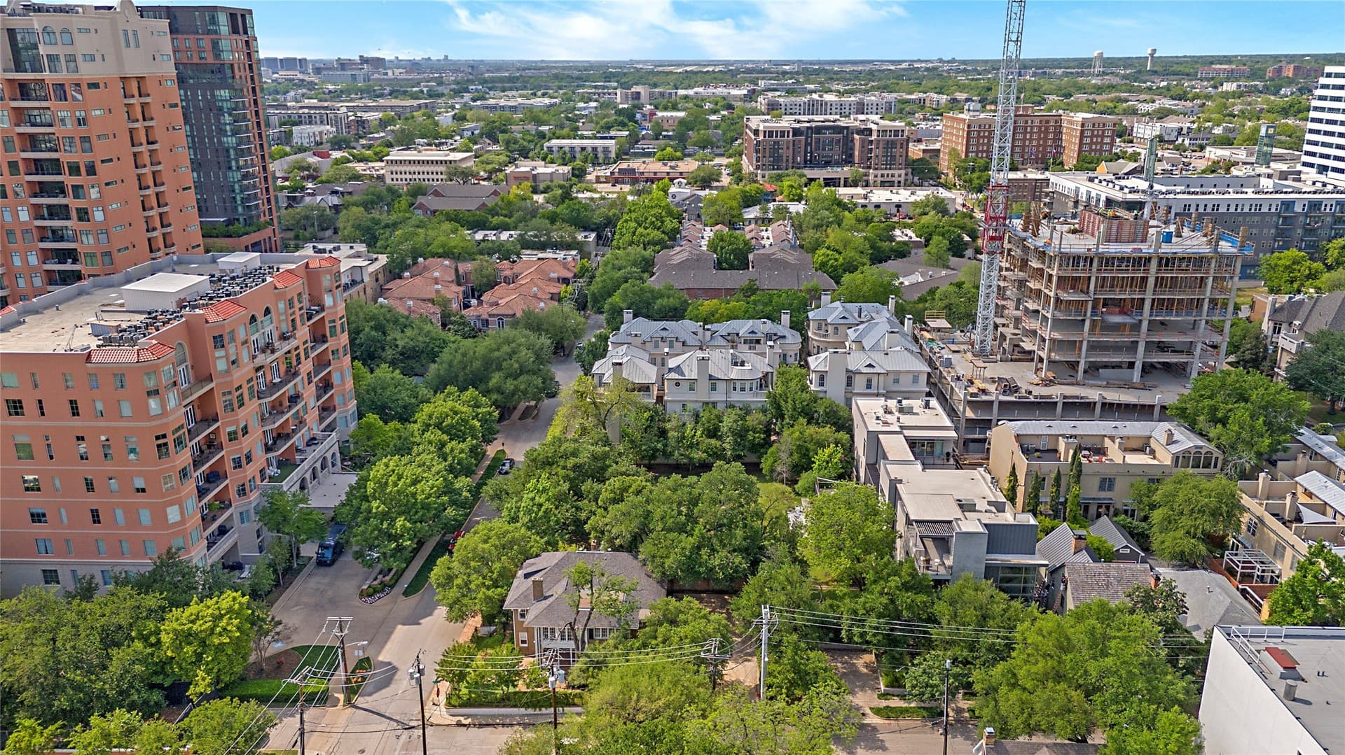 0.9 acres in Dallas County