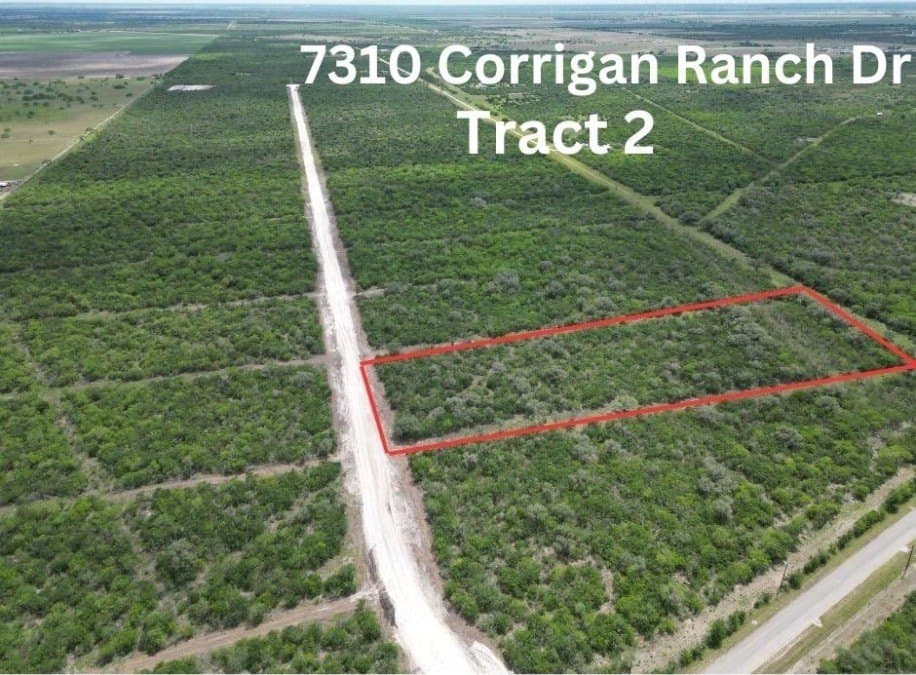 5.04 acres in Bee County