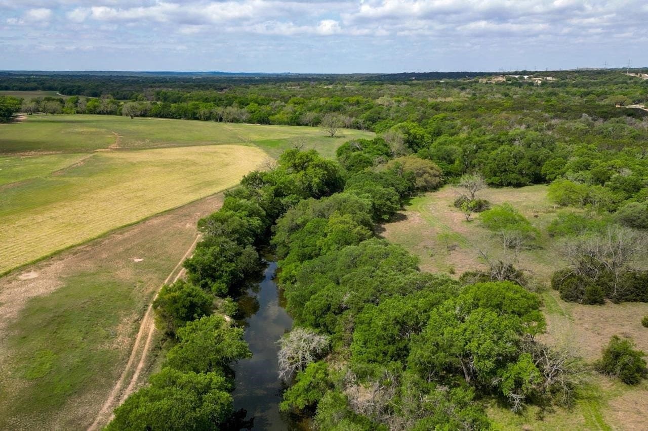 162 acres in Lampasas County