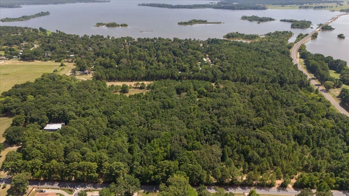 25 acres in Henderson County