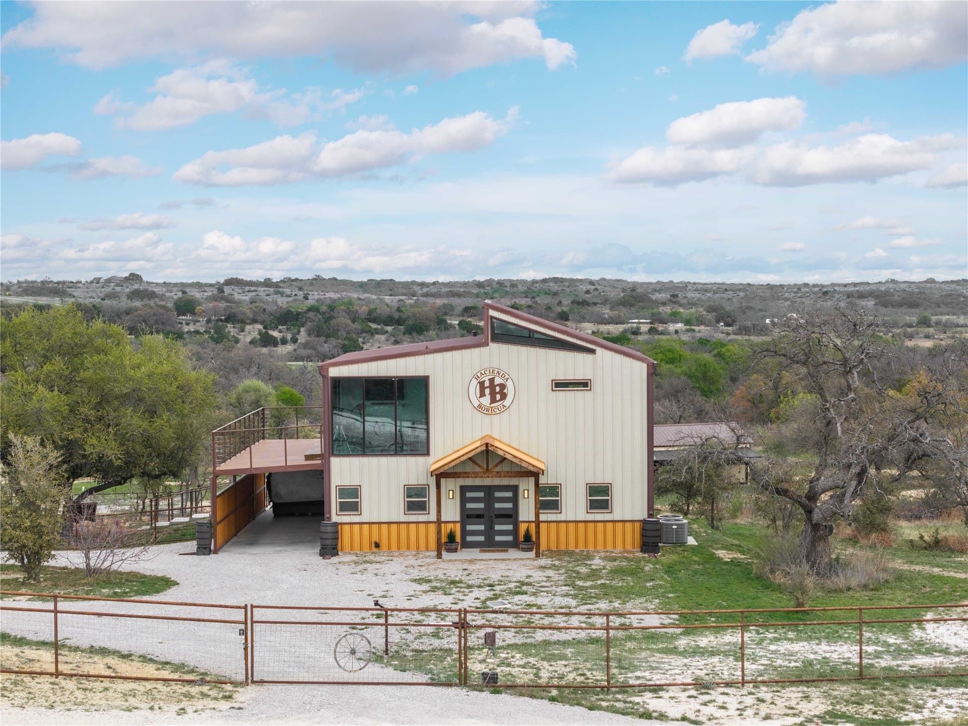 10.01 acres in Comanche County