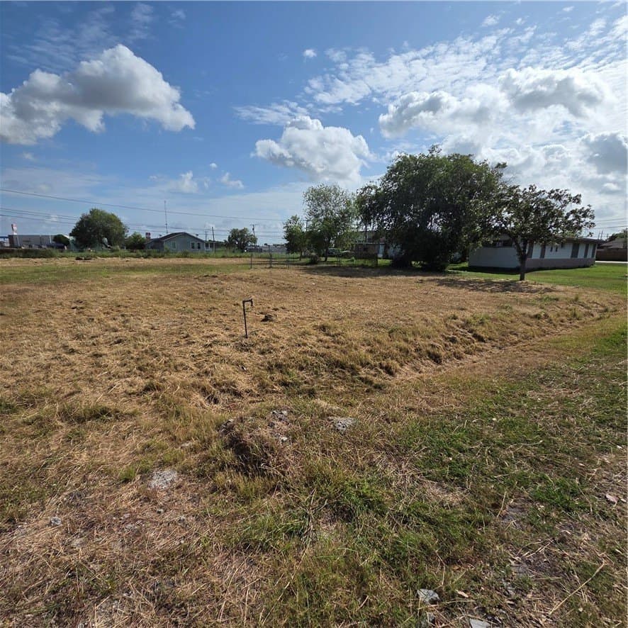 0.37 acres in Nueces County