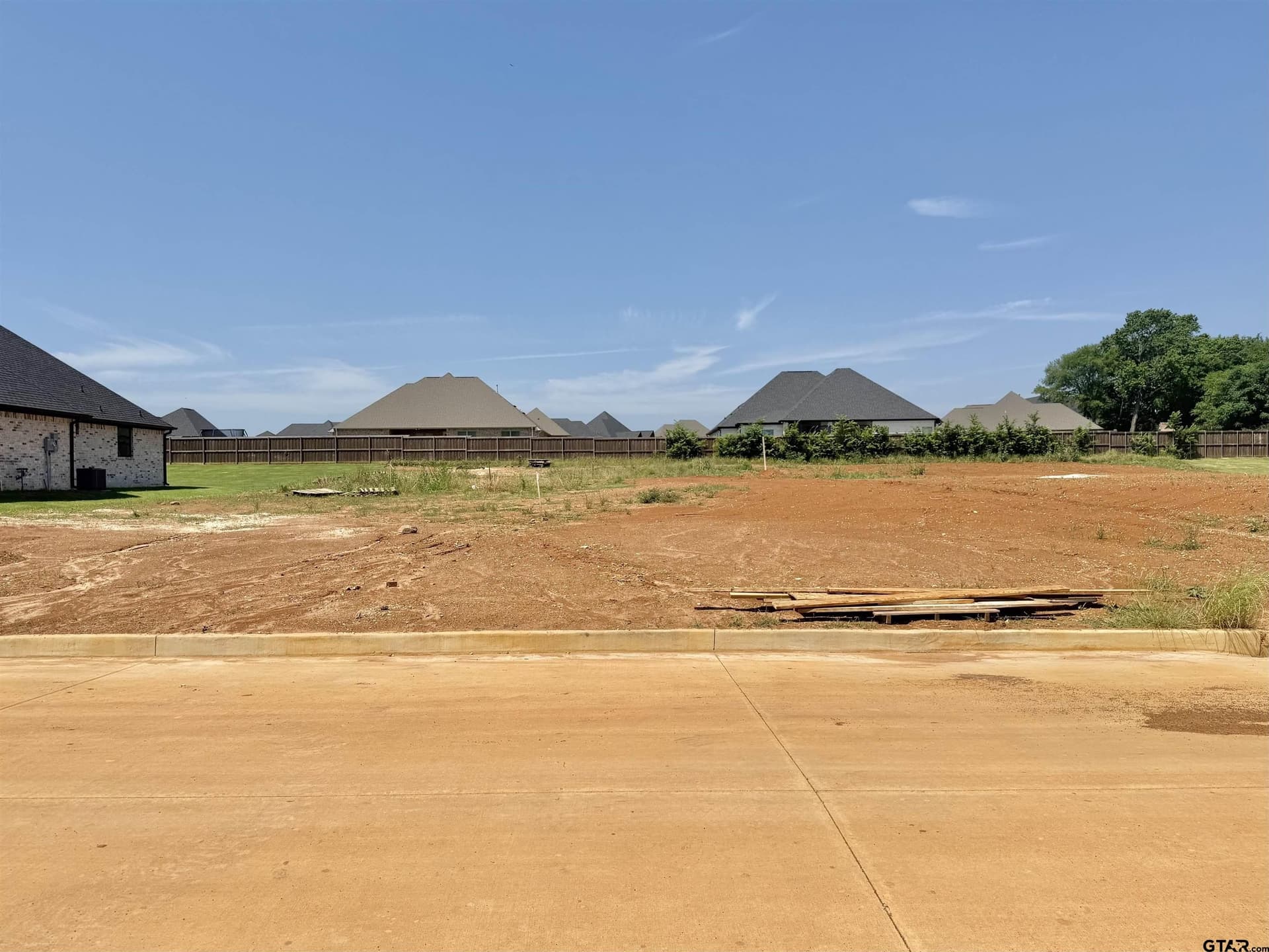 0.38 acres in Smith County