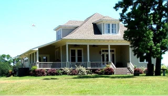 50.3 acres in Henderson County