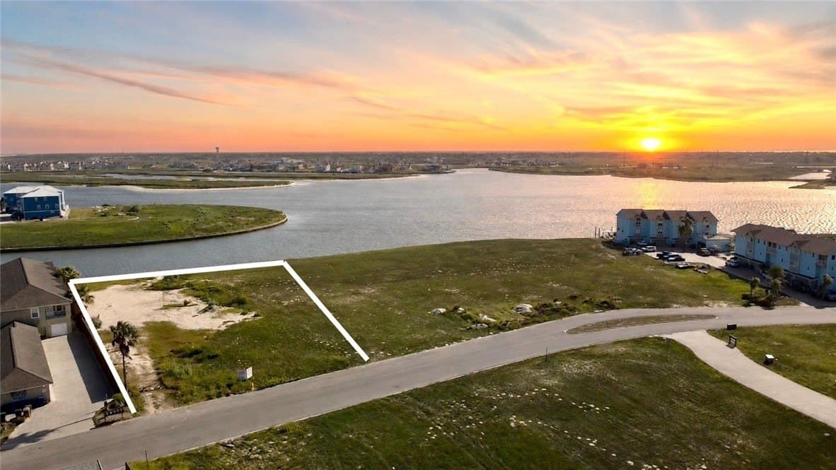 0.34 acres in Nueces County