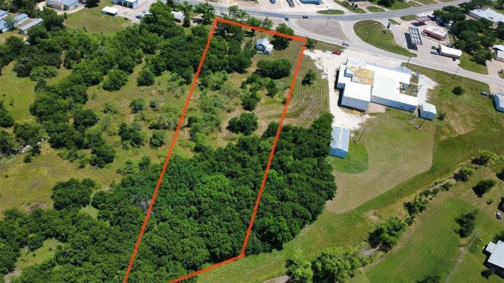 5.73 acres in Hill County