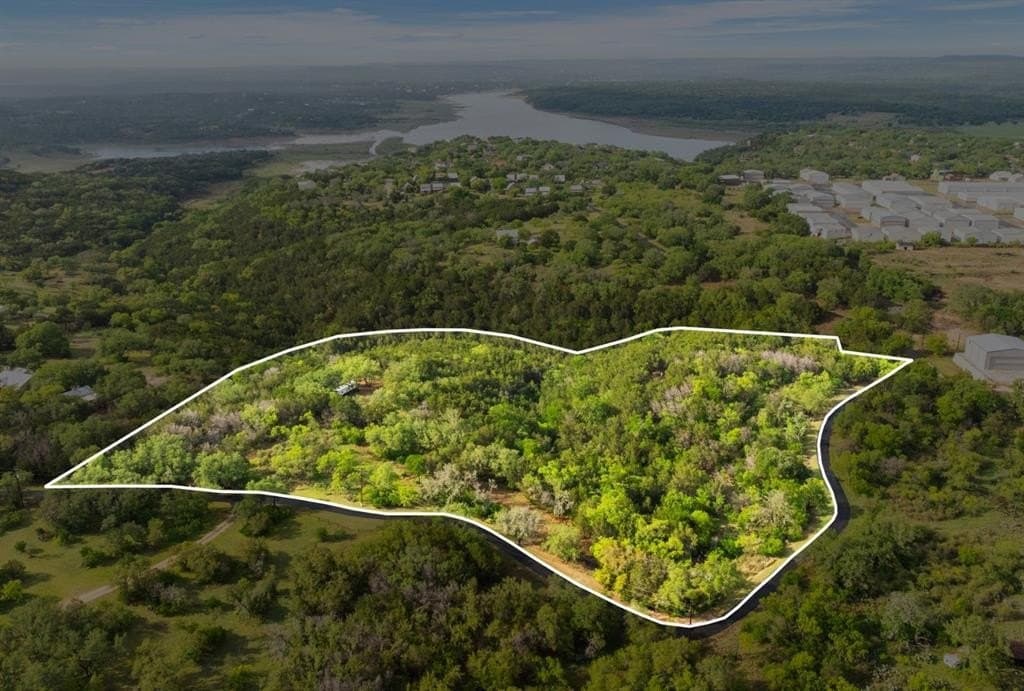 9.45 acres in Burnet County