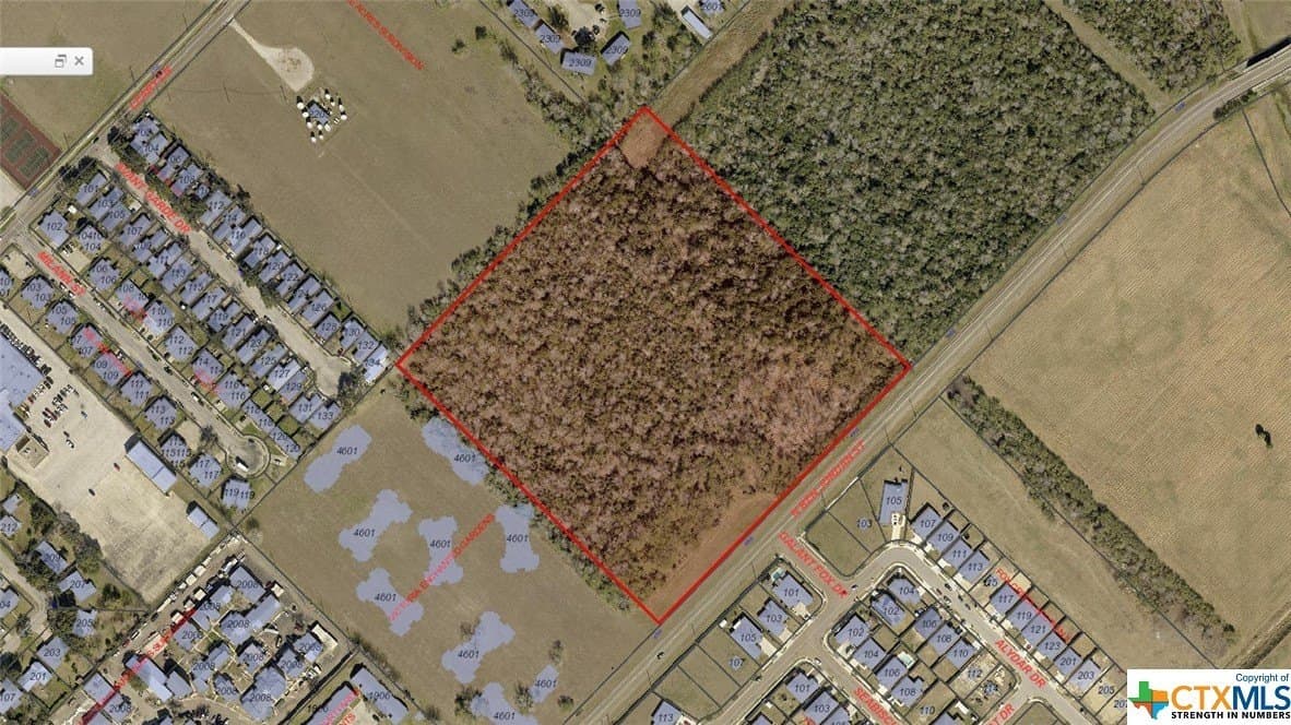 15.69 acres in Victoria County