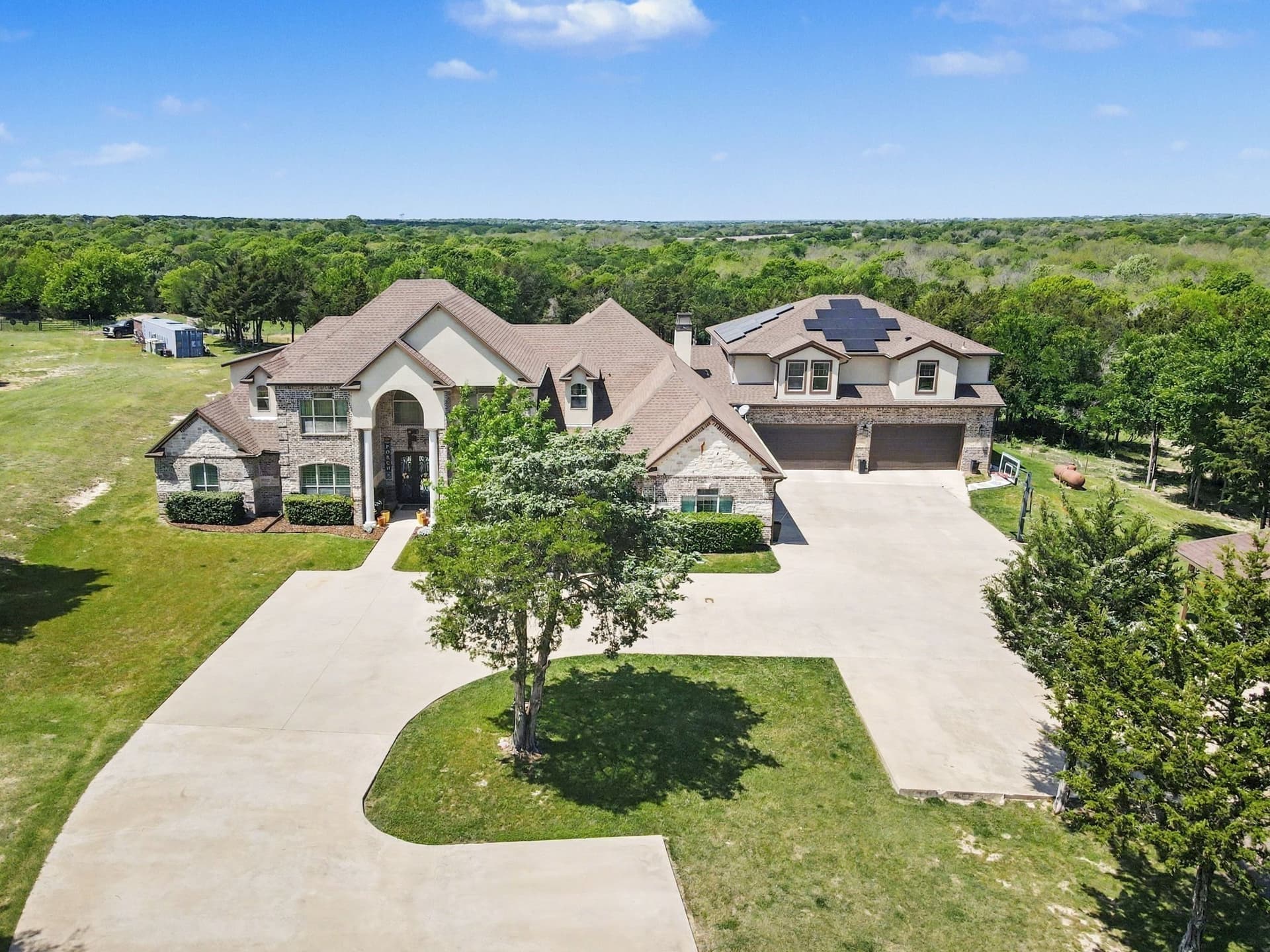 11.9 acres in Dallas County