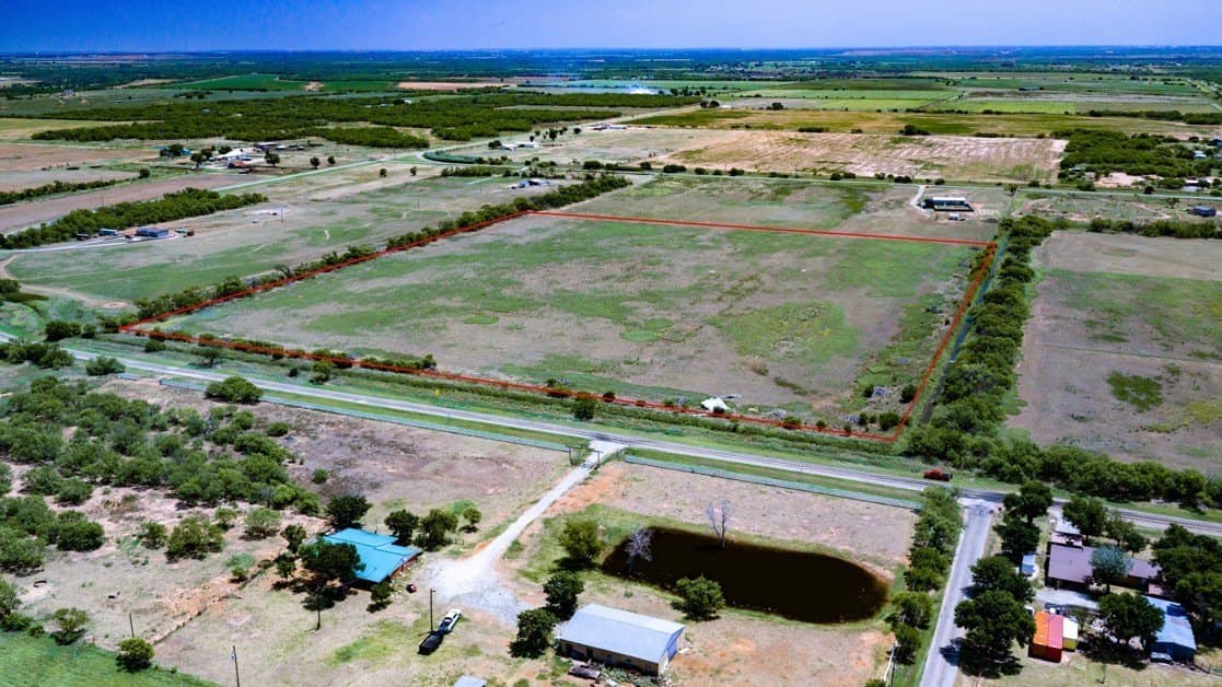 25 acres in Wichita County