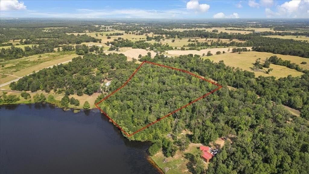 10.98 acres in Upshur County