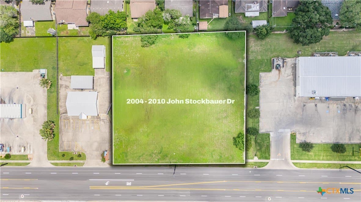 1.35 acres in Victoria County