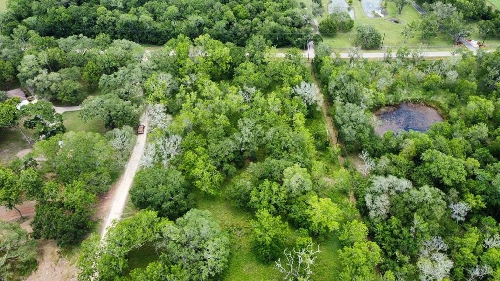 2.14 acres in Angleton County