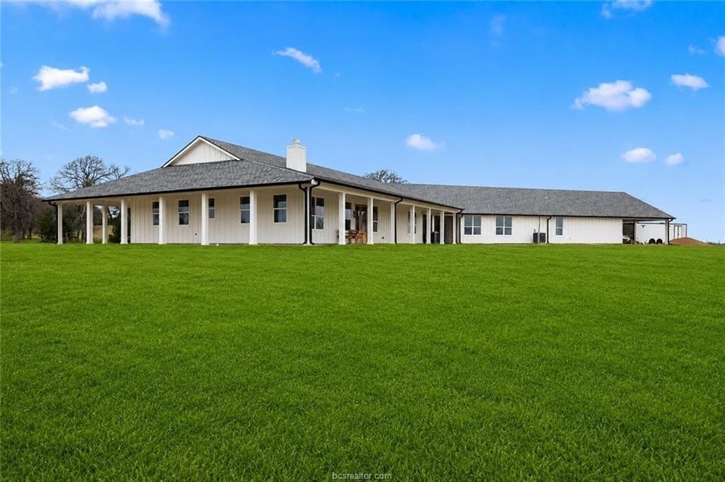 25 acres in Milam County