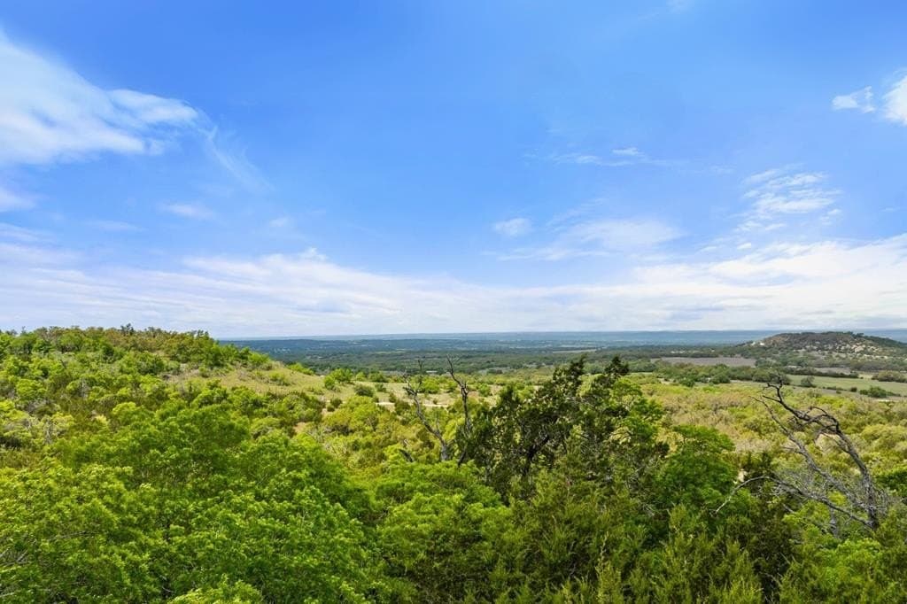 5.66 acres in Blanco County