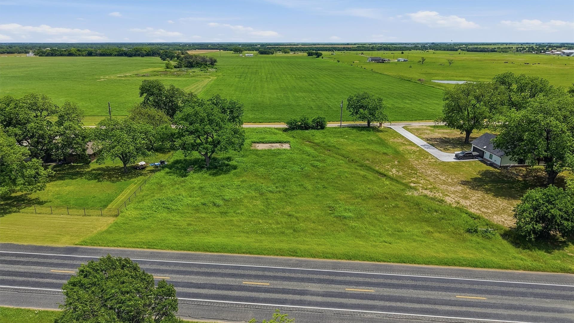 1.06 acres in Grayson County