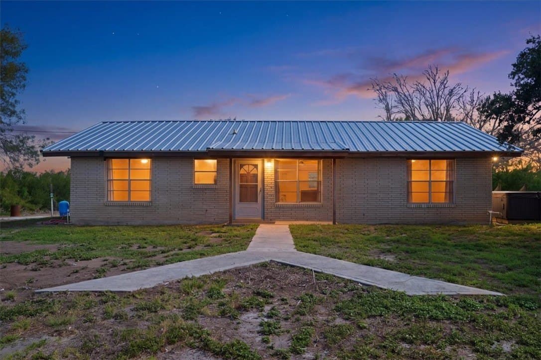 74,575 acres in Live Oak County