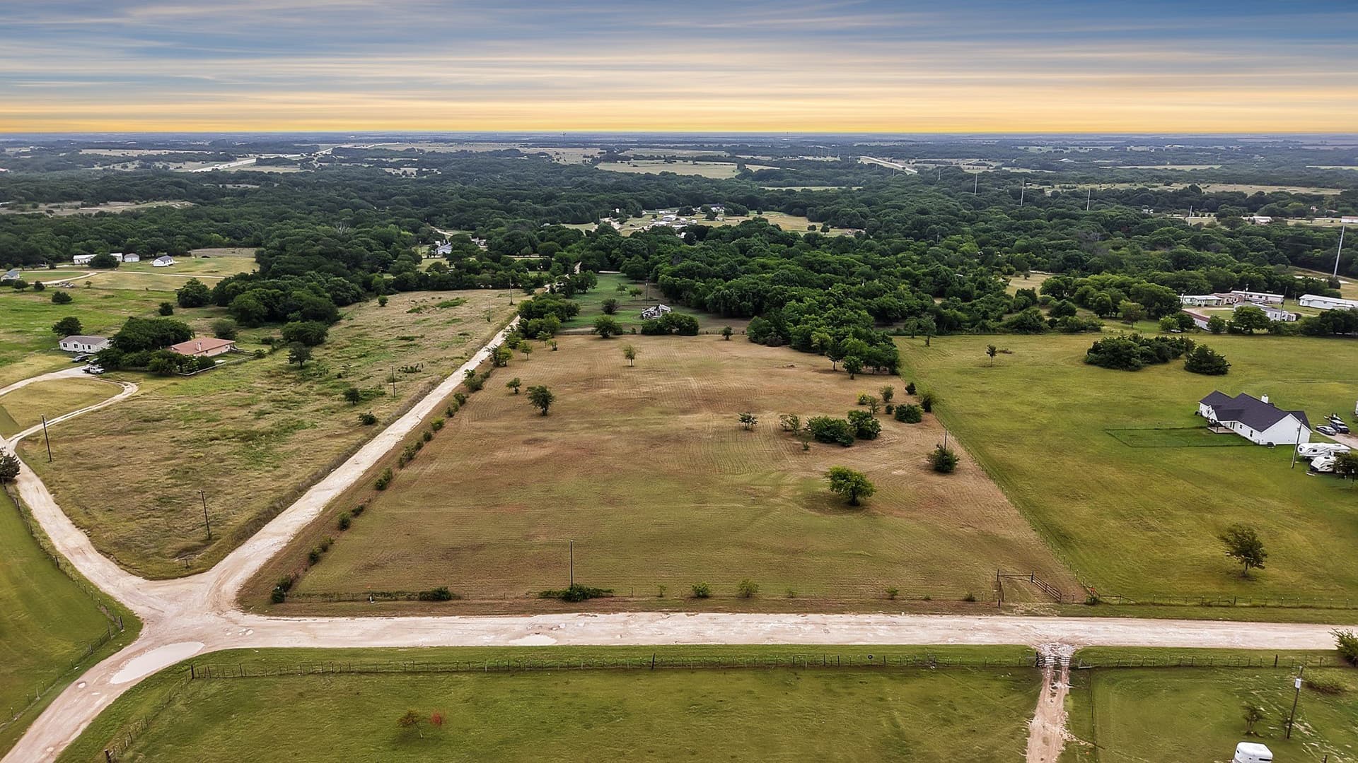 6 acres in Hill County