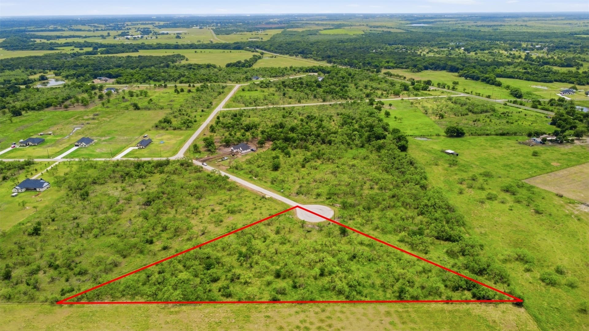 3.82 acres in Navarro County