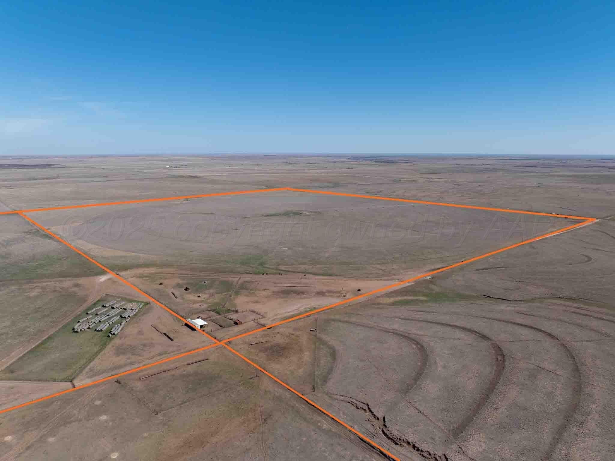 813 acres in Lipscomb County