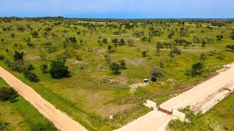 10.1 acres in Gillespie County