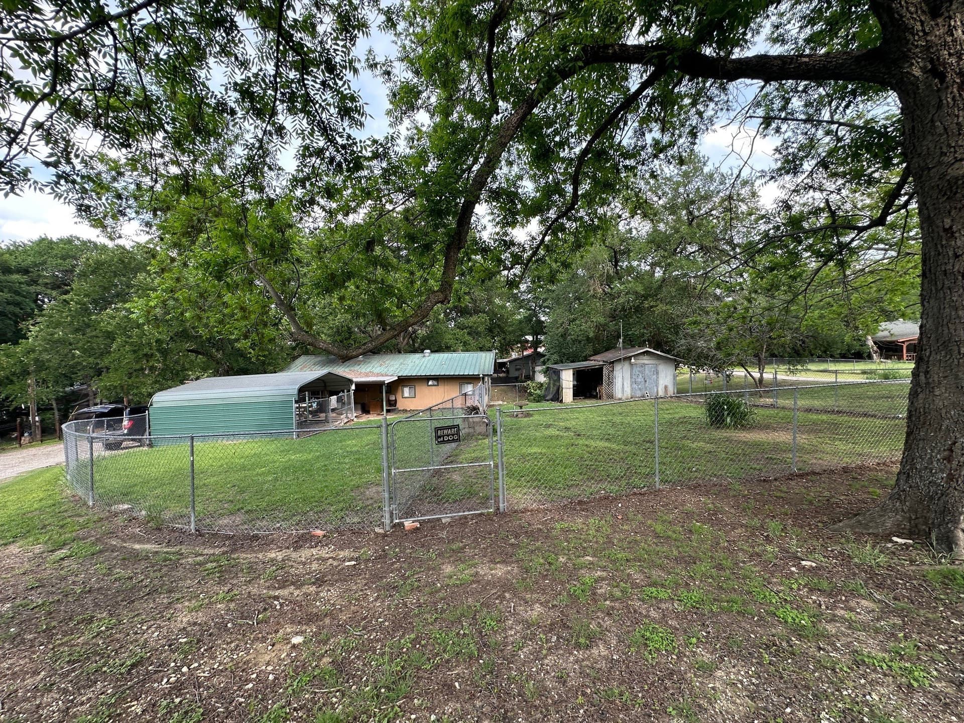 0.31 acres in Navarro County