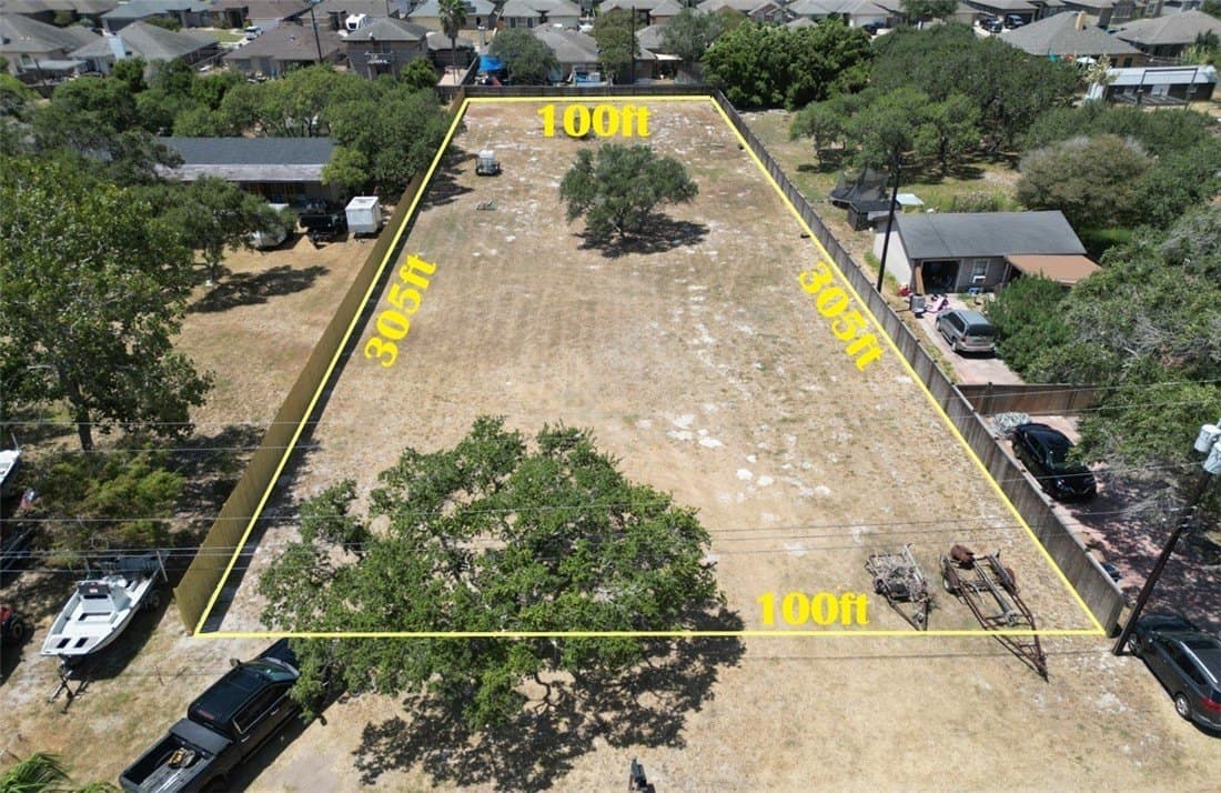0.7 acres in Nueces County