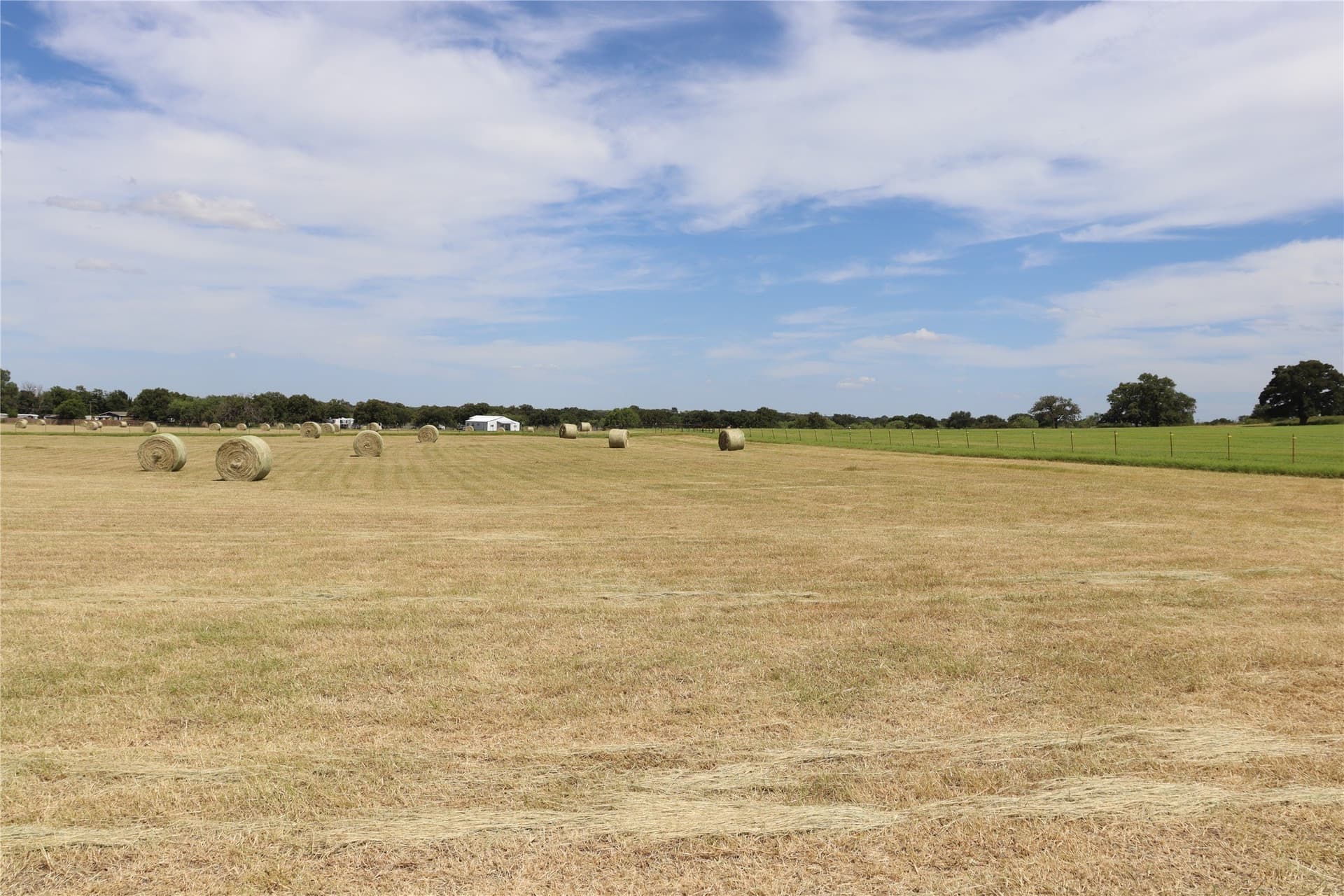 10.11 acres in Comanche County