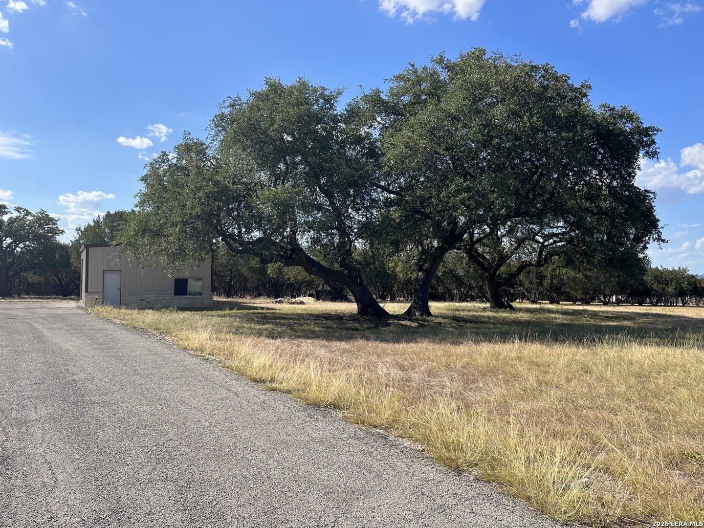 2 acres in Bandera County