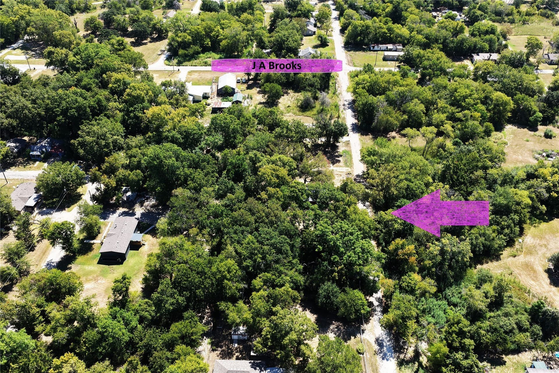 0.48 acres in Freestone County