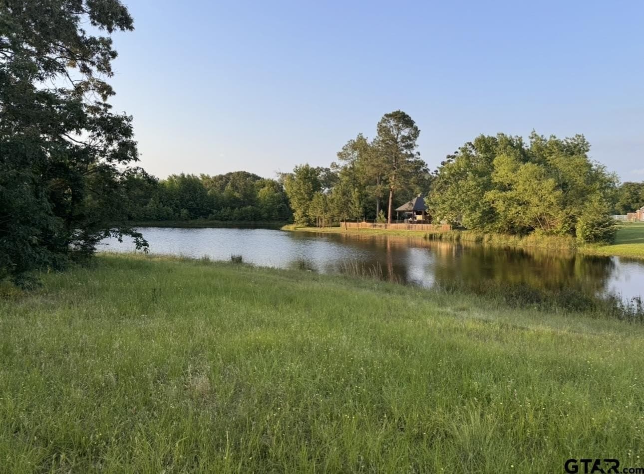 6 acres in Titus County