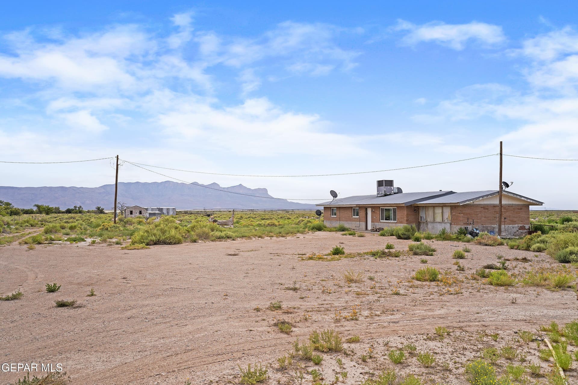 10 acres in Hudspeth County