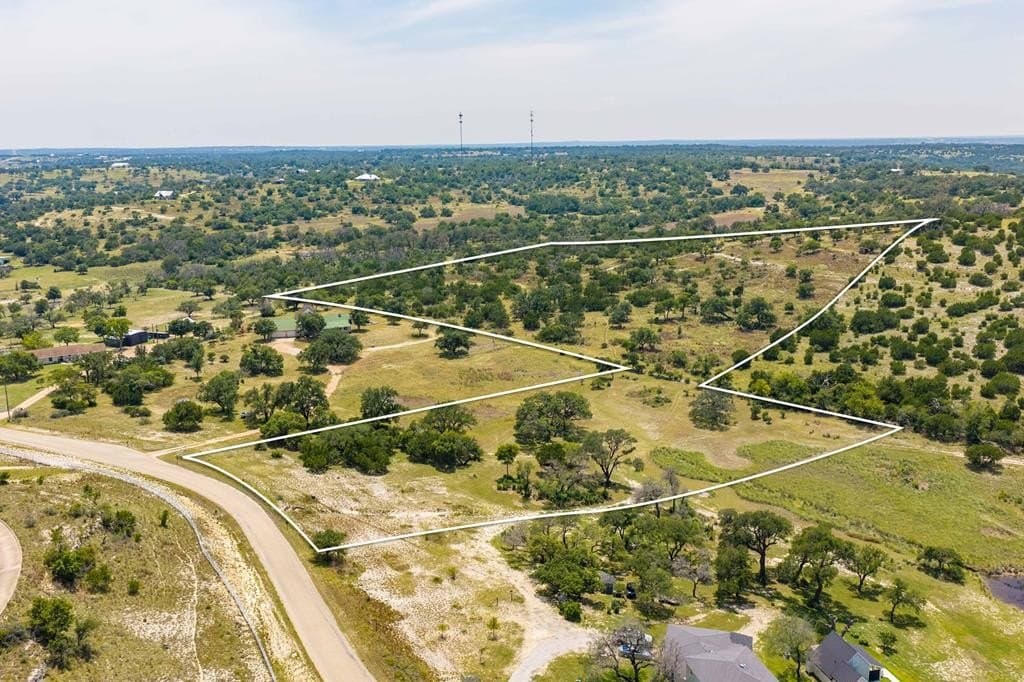 17 acres in Gillespie County