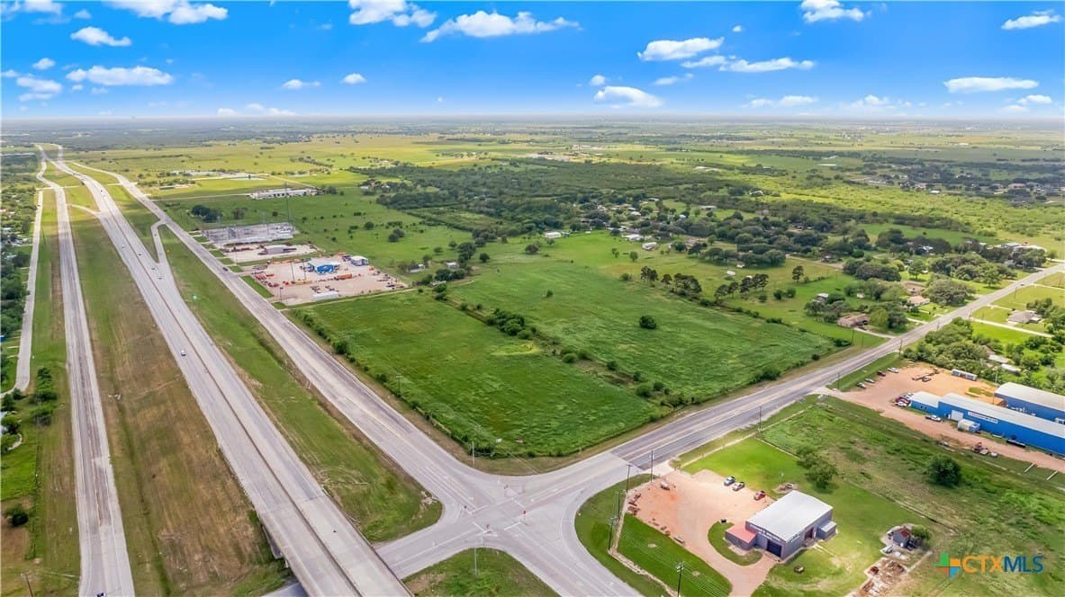 18.37 acres in Victoria County