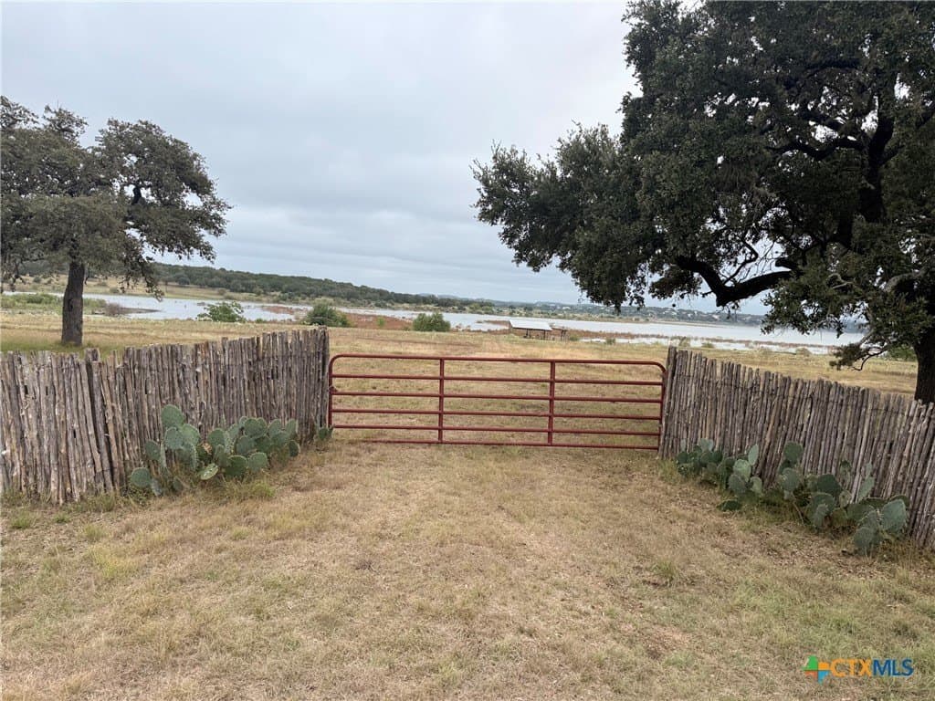 9.59 acres in Comal County