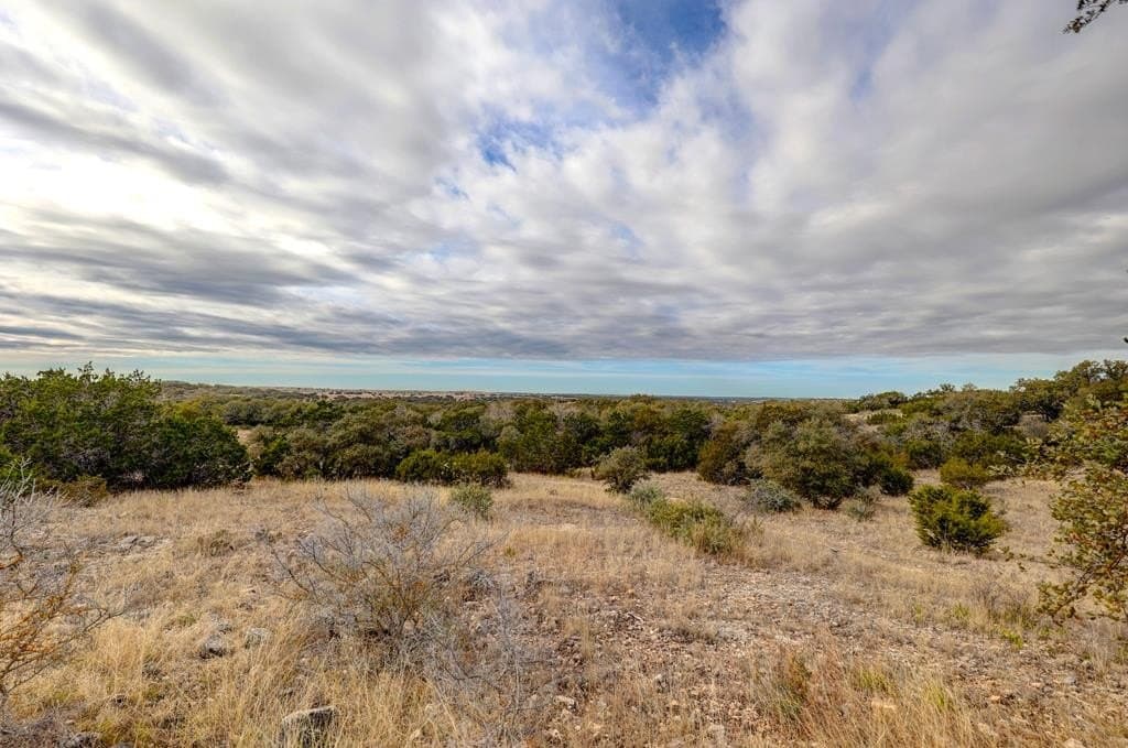 125.5 acres in Kerr County
