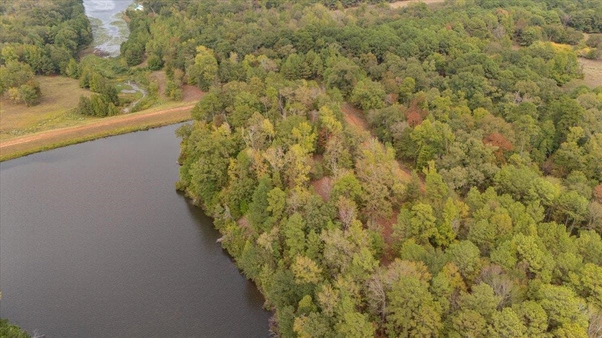 3.84 acres in Upshur County